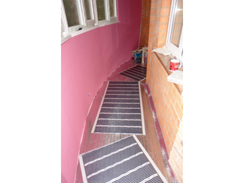 Пленочный инфракрасный теплый пол на балконе