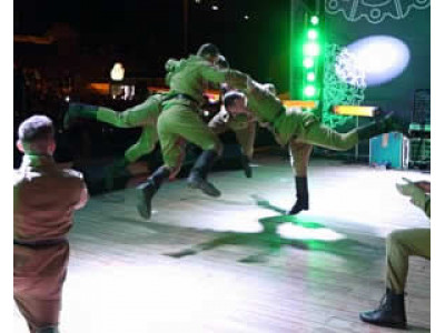 Компания Буран обогревала артистов в День Победы!