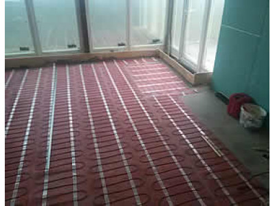 И в больших помещениях можно иметь теплые полы