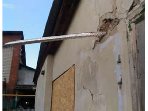 Проложена трасса трубопроводов для сплит-системы