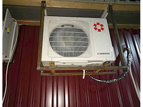 Необычный монтаж внешнего блока