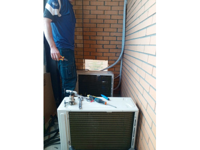 Перенос двух внешних блоков с удлинением трасс, у постоянного клиента