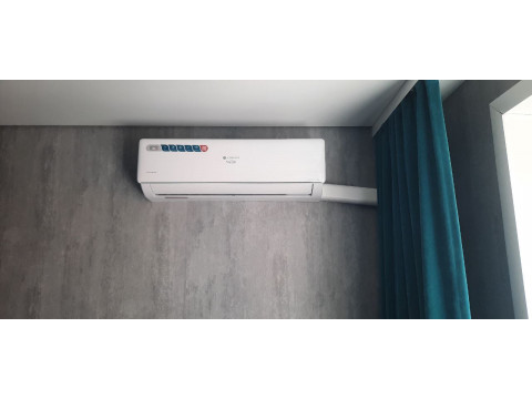 Дмитрий для своей семьи заказал установку Сплит-системы Loriot LAC-IN-12TA NEON инвертор за месяц до летнего сезона, чтобы начать лето с комфортным климатом