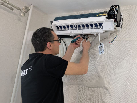 Повторная установка кондиционера ROYAL Clima в Томске — Юрий вновь выбрал компанию «Буран»