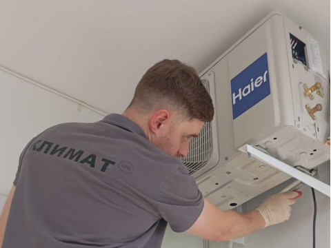 Установка двух сплит-систем Haier Coral DC на ул. Кирова в Новосибирске — монтаж от мастеров компании «Буран»