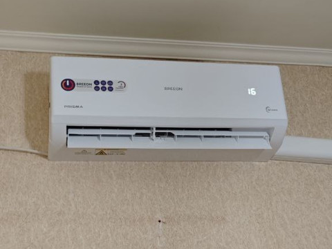 Быстрая установка кондиционера Breeon BRC-07TPI в квартиру с солнечной стороной — кейс клиента Алексея