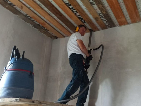 Закладка трасс кондиционеров в частном доме в Коларово — первый этап климат-систем от «Буран Климат»