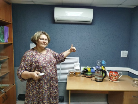 Демонтаж и монтаж кондиционера в музее меда и пчеловодства "Пчелотека" — создание идеальных условий для хранения пчелопродуктов