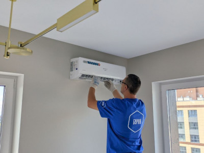 Завершение ремонта в квартире Владислава на Комсомольском, 48б в Томске: установка кондиционера Loriot Neon и создание комфорта с «Буран»