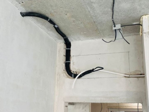 Закладка трасс для двух кондиционеров в Барнауле — работа компании «Буран Климат»