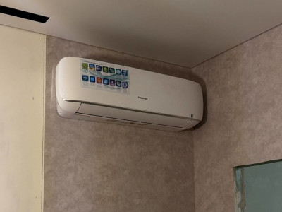 Профессиональная установка сплит-системы Hisense в Барнауле — работа штатной бригады №3 на улице Семёнова, 27